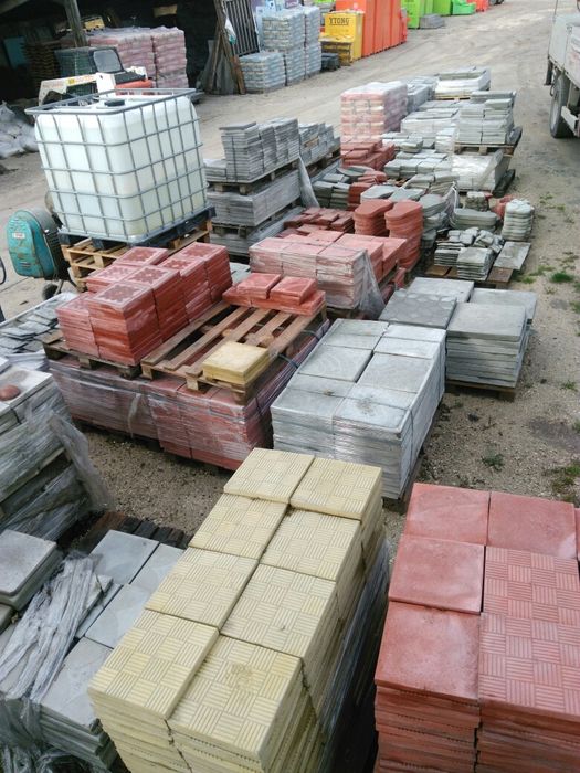 Парапети,шляпки,плитка,стовпчики