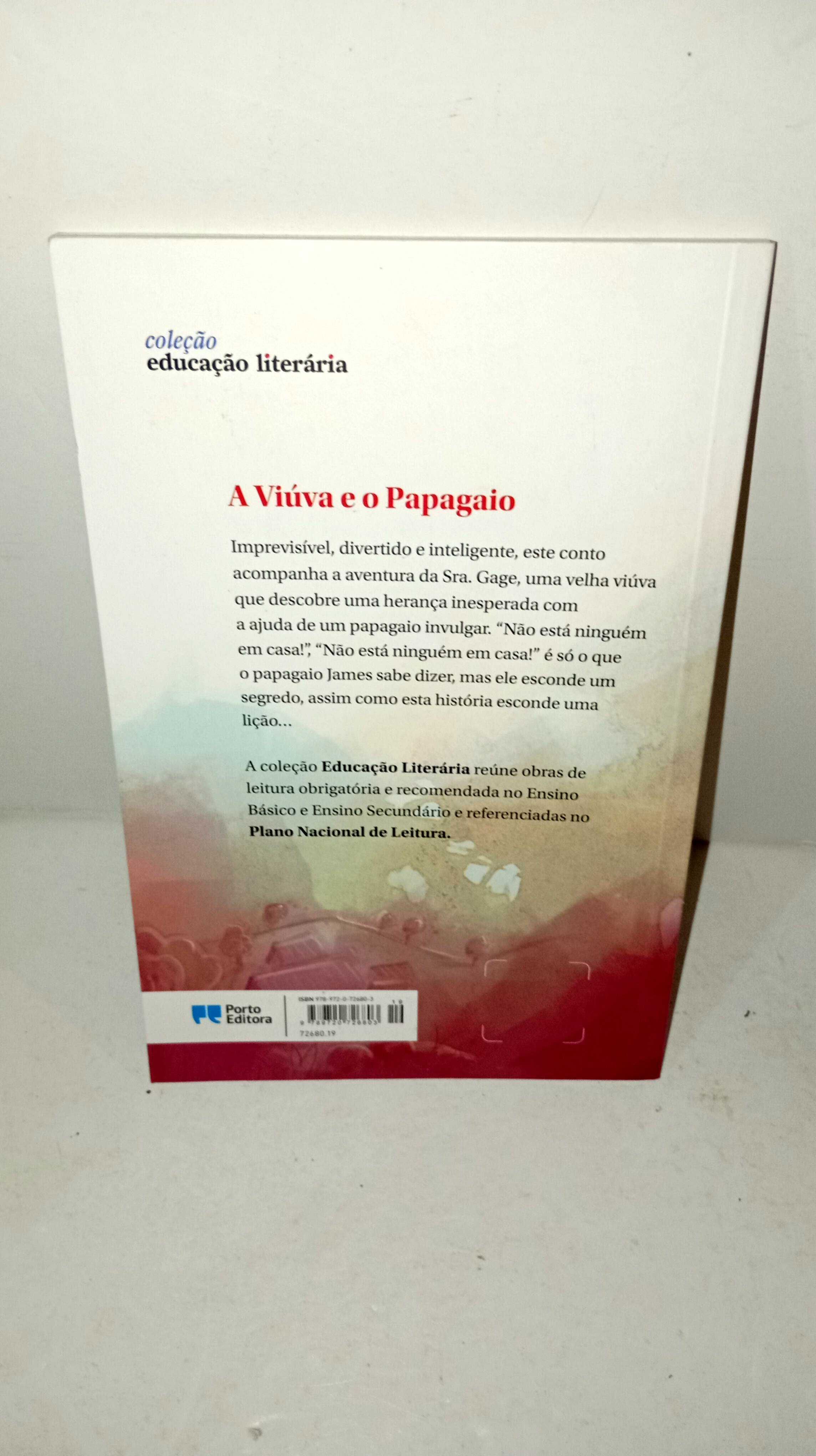A Viúva e o Papagaio
