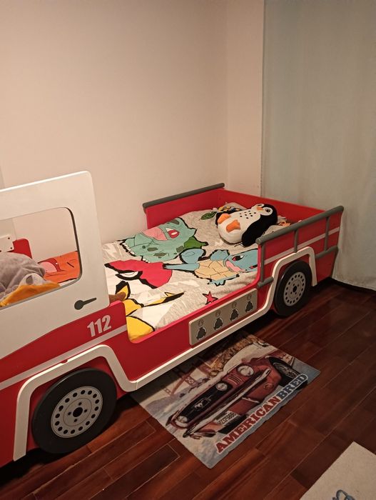 Cama carro de bombeiros para crianças