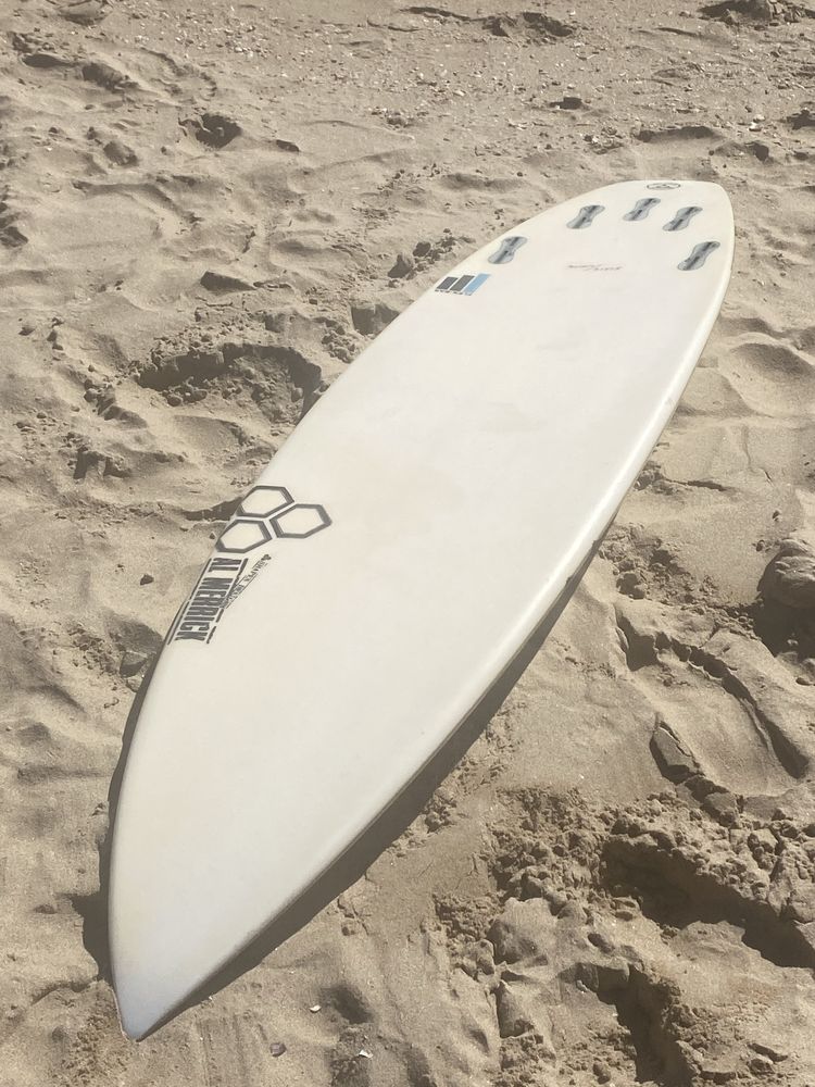 Prancha de surf Channel Island, black and white