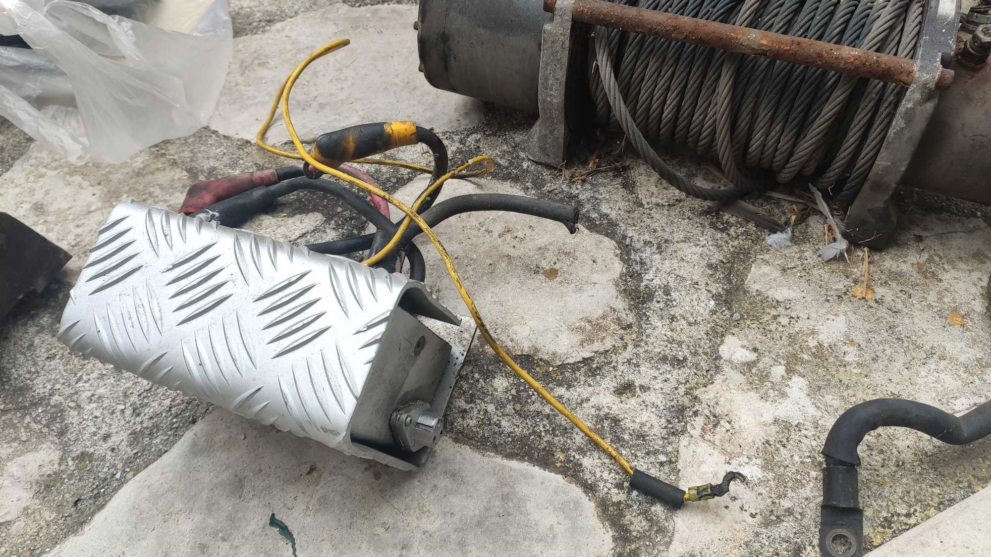 Guincho EW12000 e acessórios