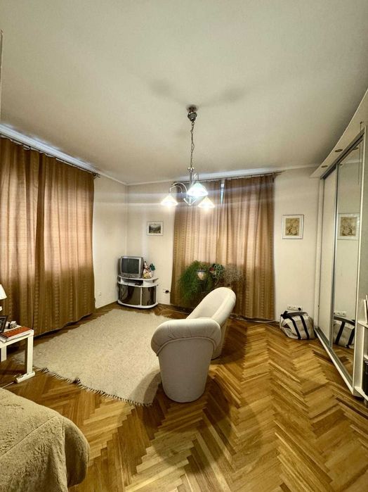 Продаж будинку м. Винники вул Львівська біля озера