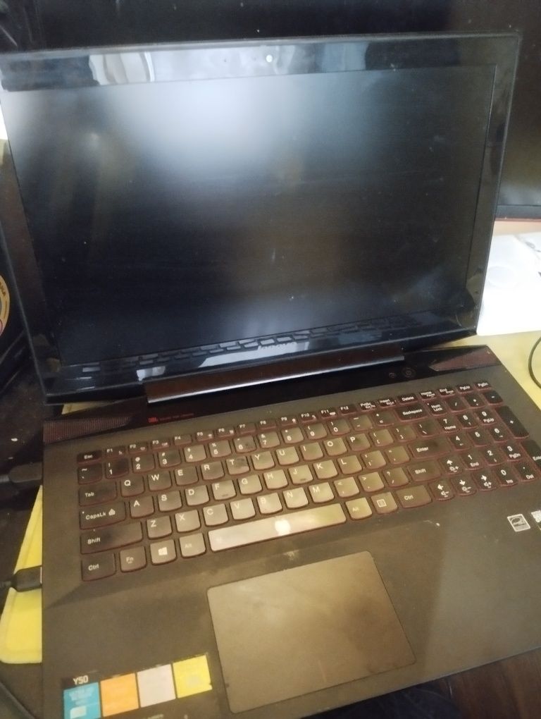 Laptop Lenovo y50-70