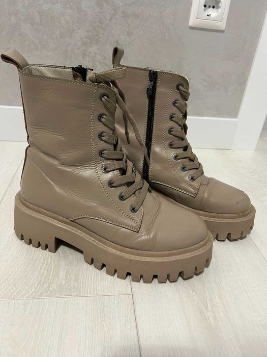 Продам теплі зимові натуральні шкіряні напівсапожки 38 розміру