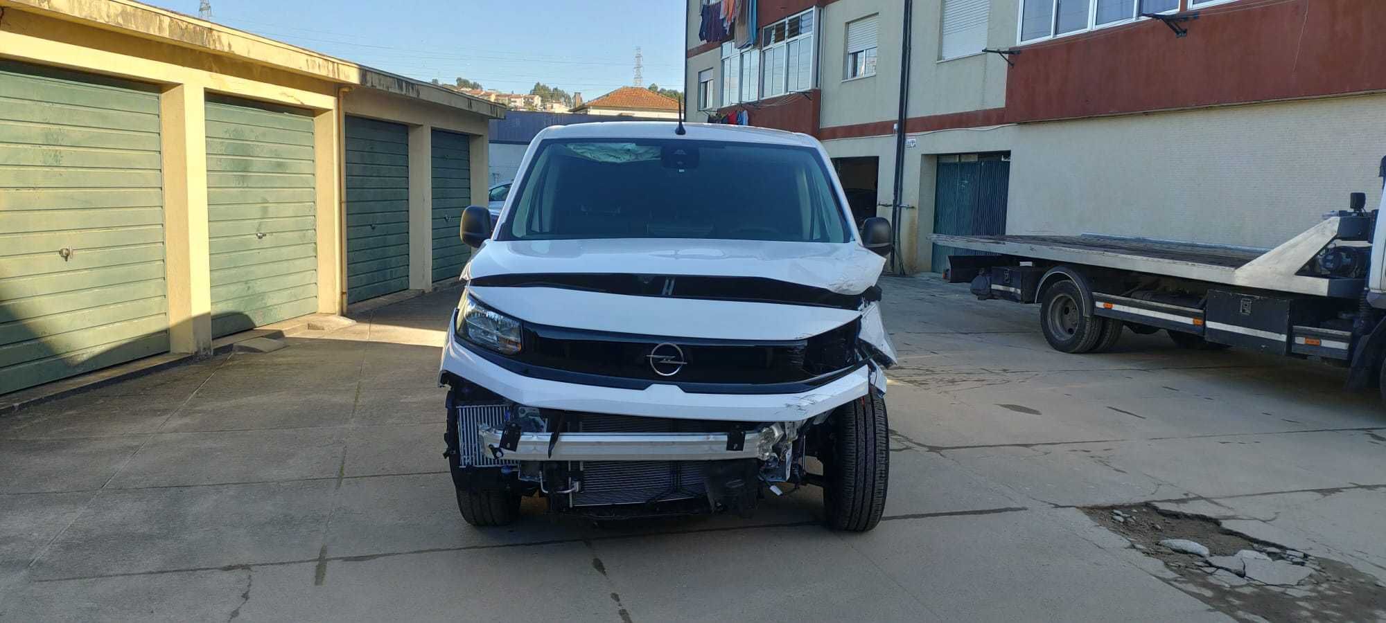 OPEL Combo cargo L1 1.5 Diesel (IVA DEDUTÍVEL)