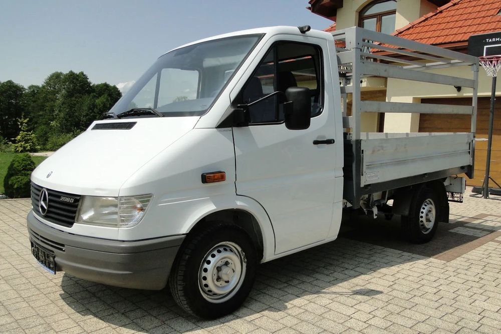Mercedes-Benz Sprinter 208  2.3 D stan unikat 0 korozji import Włochy