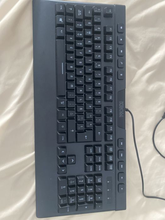 Gaming keyboard like new (not mechanical)64563993479043121