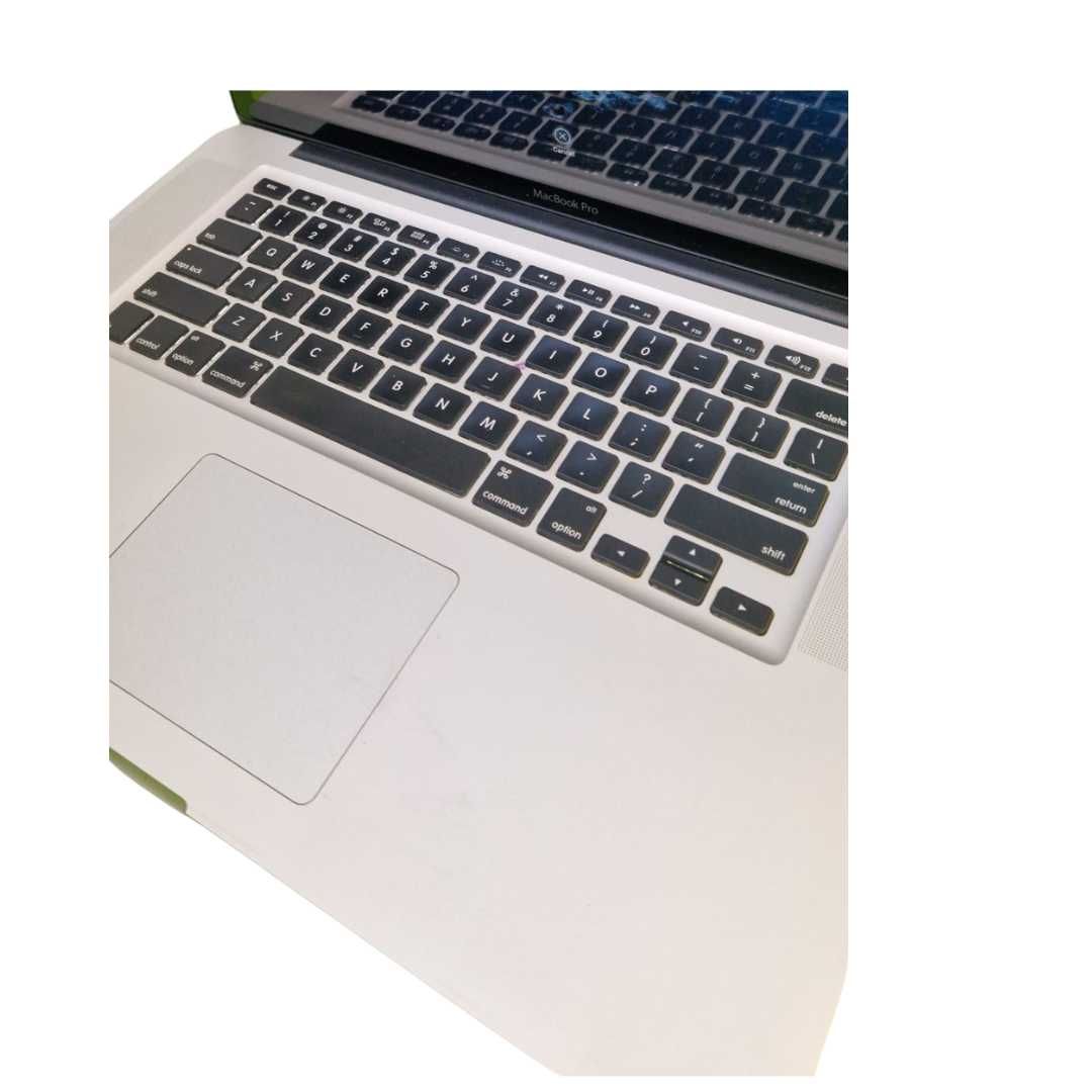 Macbook Pro 15.4´´8GB RAM i7 750GB storage Graphics 4000 ano 2012