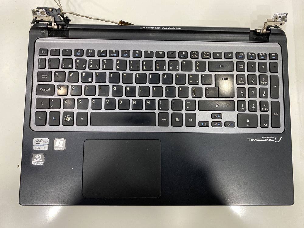 Acer aspire M3 Series modelo MA50 i3 parte inferior