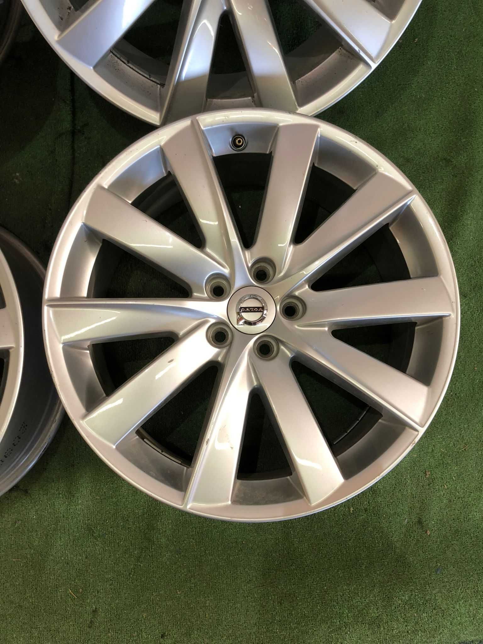 *Komplet Alufelg 5x108 19'' FORD