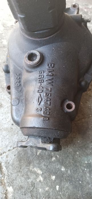 Бмв х5  е53 3.0 4.4 бензин   4.10 передній редуктор мост