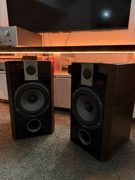 Kolumny podstawkowe Focal Chorus 806V