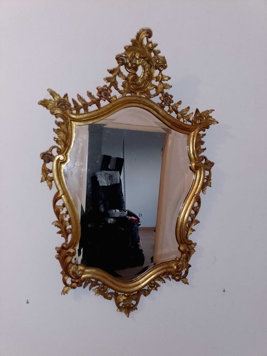 Espelho em talha dourada antigo