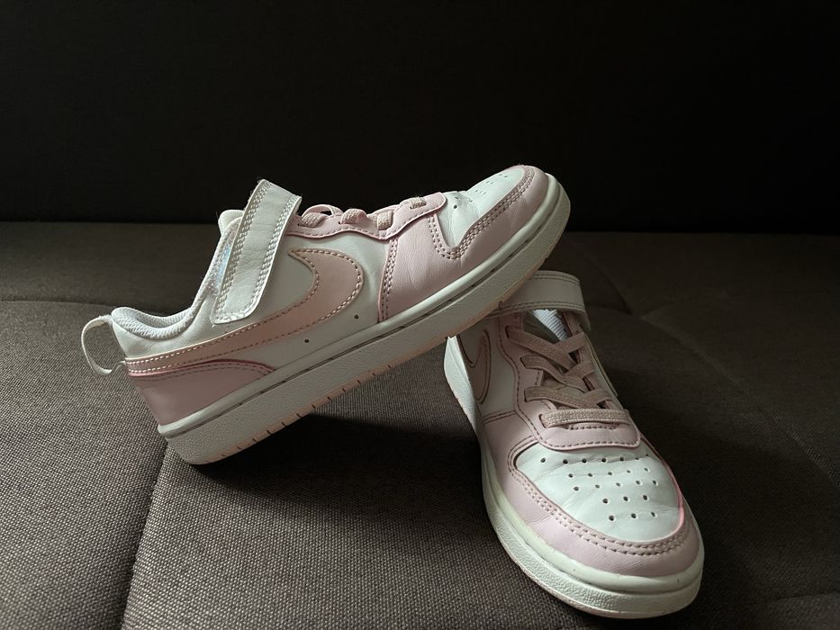 Кросівки Nike для дівчинки