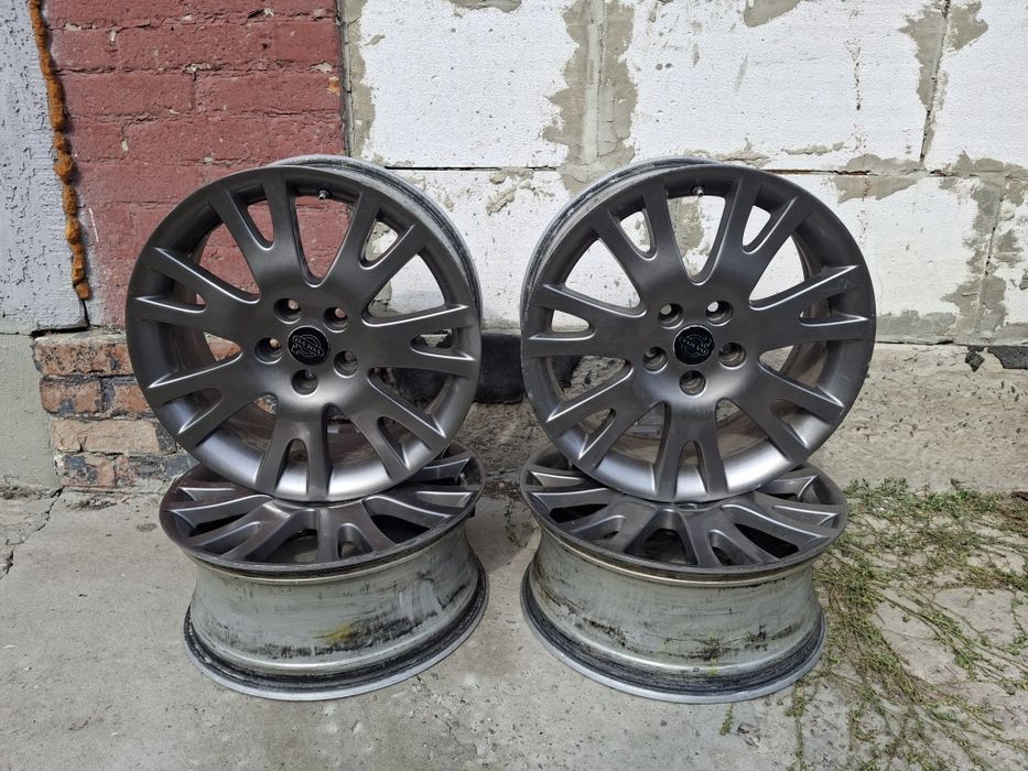 Продам титани r17