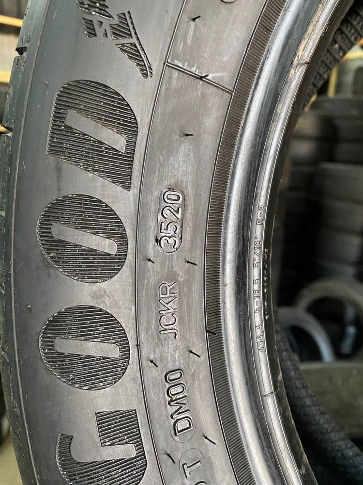 R17 225/55 Goodyear Efficient Grip
