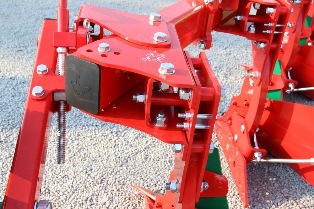 Pług jednobelkowy zabezpieczenia zrywalne kołkowe Agro-Masz 3, 4, 5