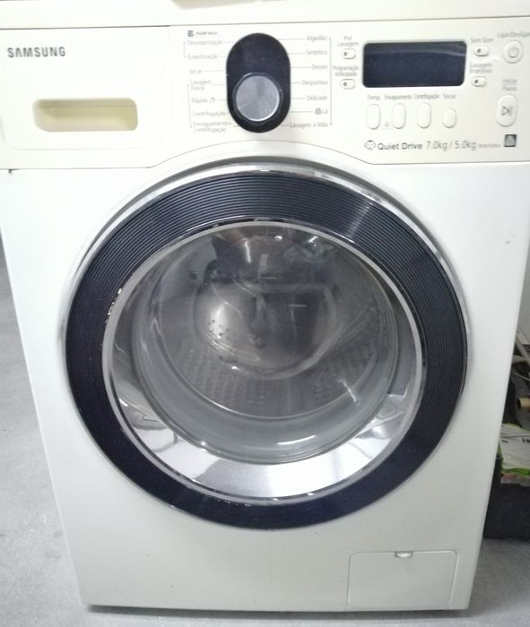 Máquina de lavar e secar roupa para peças