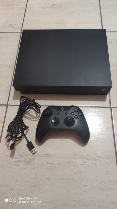 Konsola Xbox One X 1Tb