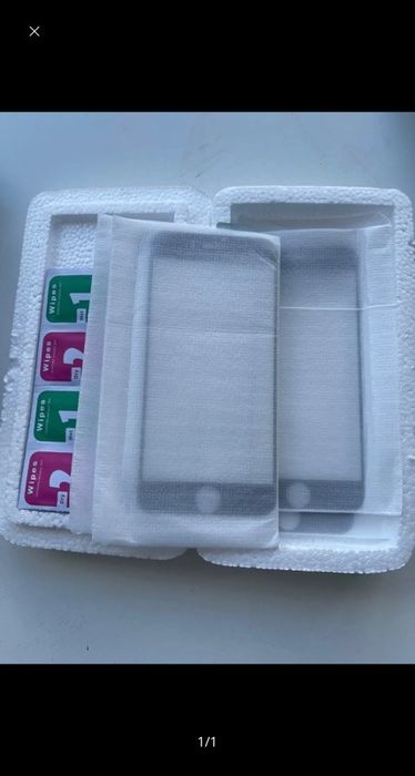 Скло для iphone se 2020