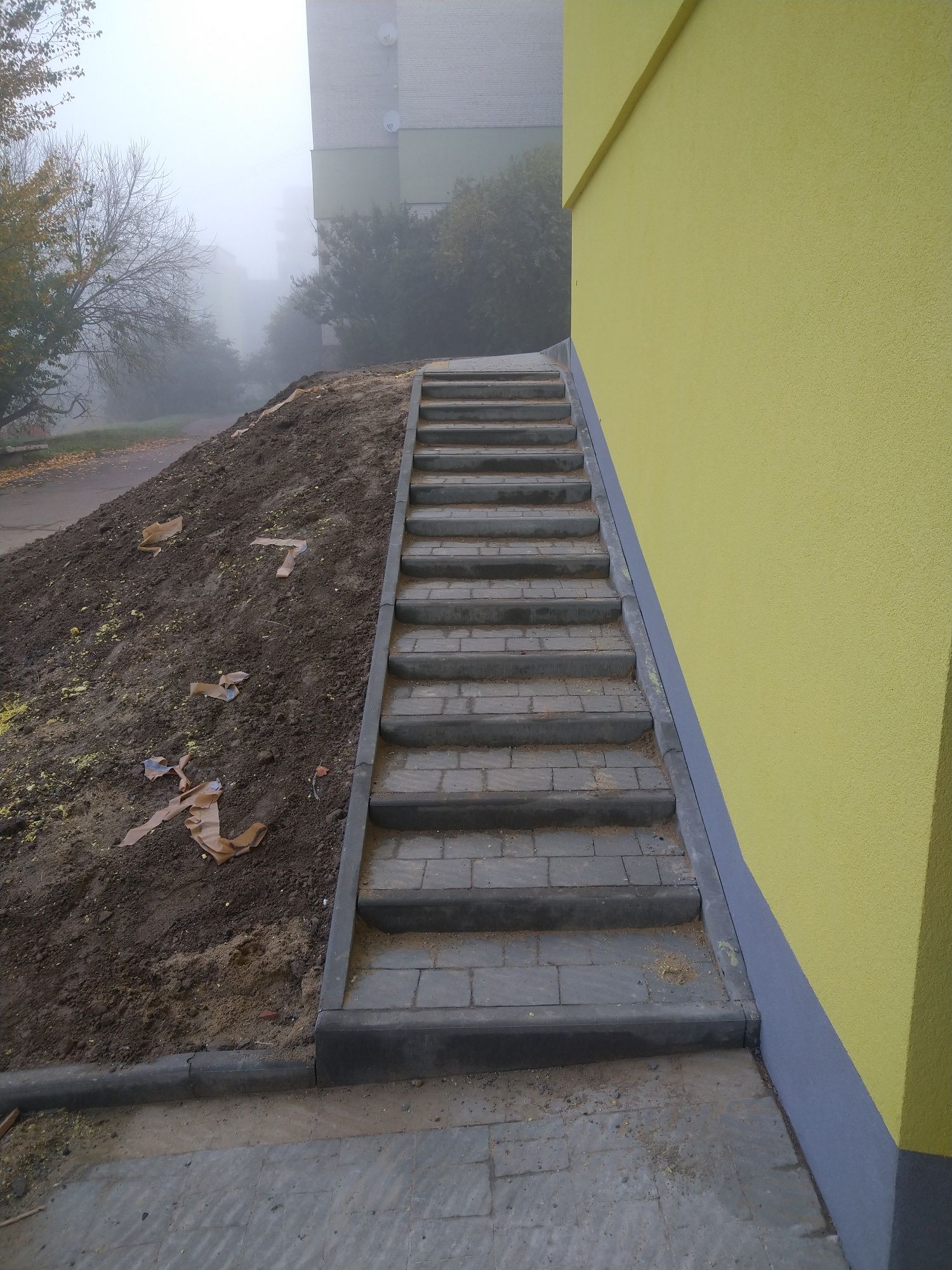 Вкладаю бруківку. Гнучкi умови!!!