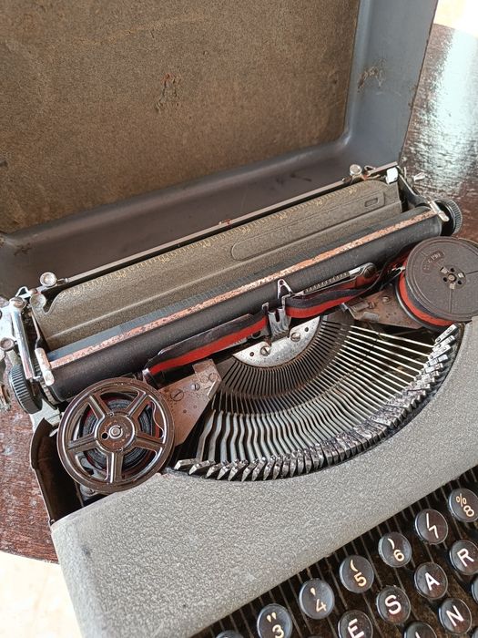 Máquina de Escrever antiga