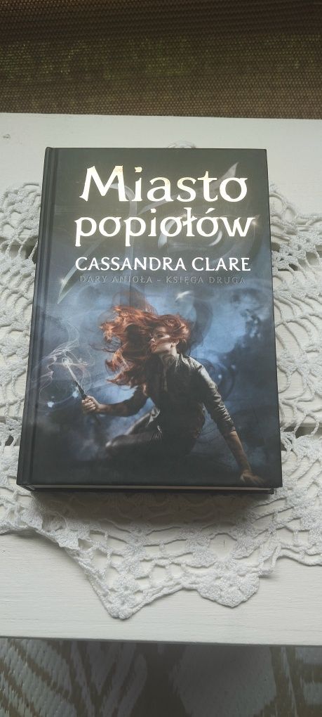 Miasto popiołów Dary anioła Cassandra Clare