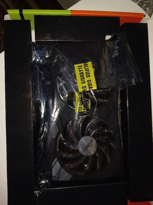 Gigabyte RTX 3060 12 gb windforce oc