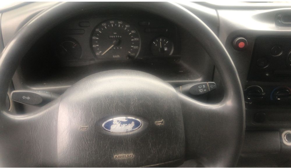 Carrinha Ford Transit 7 Lugares