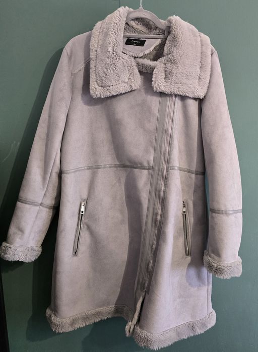 Krótki ciepły płaszcz damski firmy Papaya rozmiar 42/44 szary