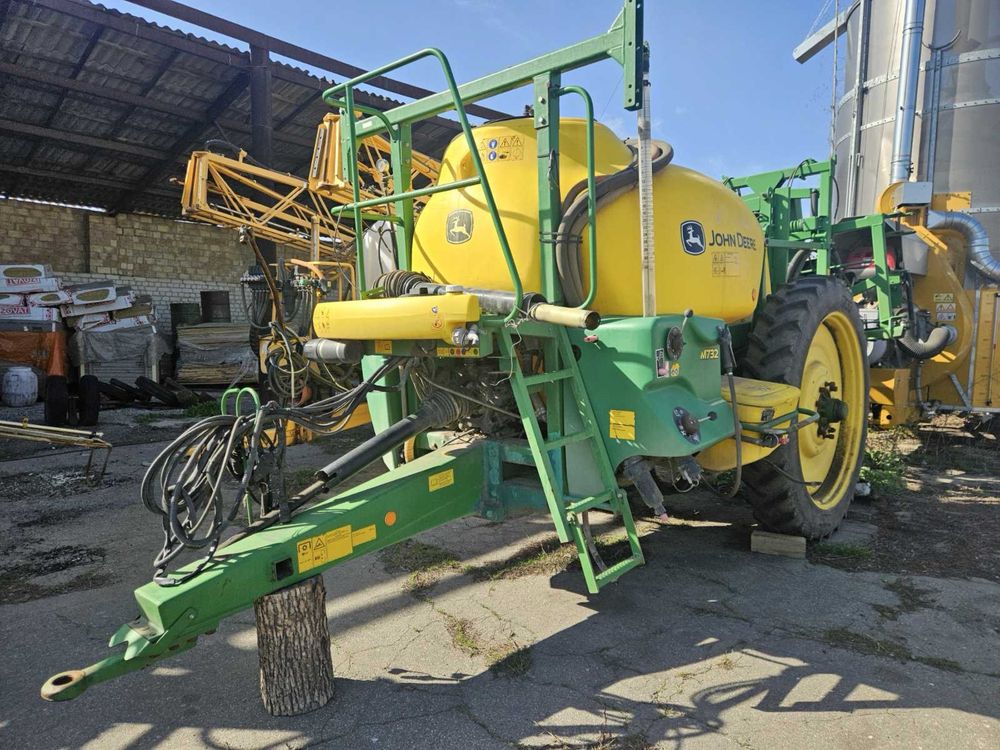 Оприскувач john deere M732
