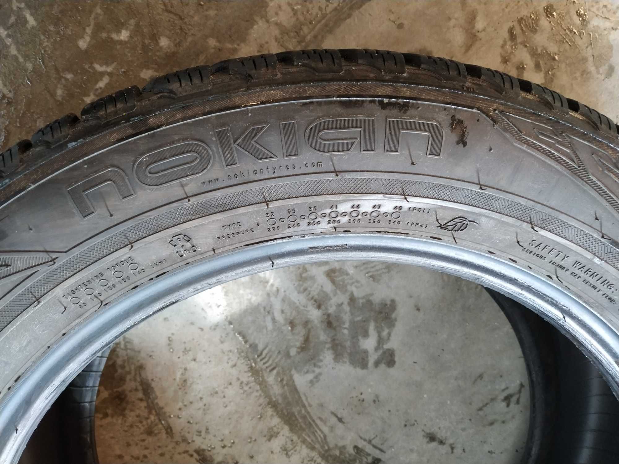 Opony zimowe NOKIAN 235/55R18 104H XL WR SUV3 komplet 4szt.