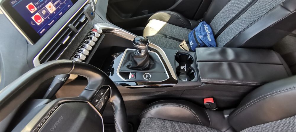 Peugeot 3008 Versão Allure 1.5bluehdi 130cvs