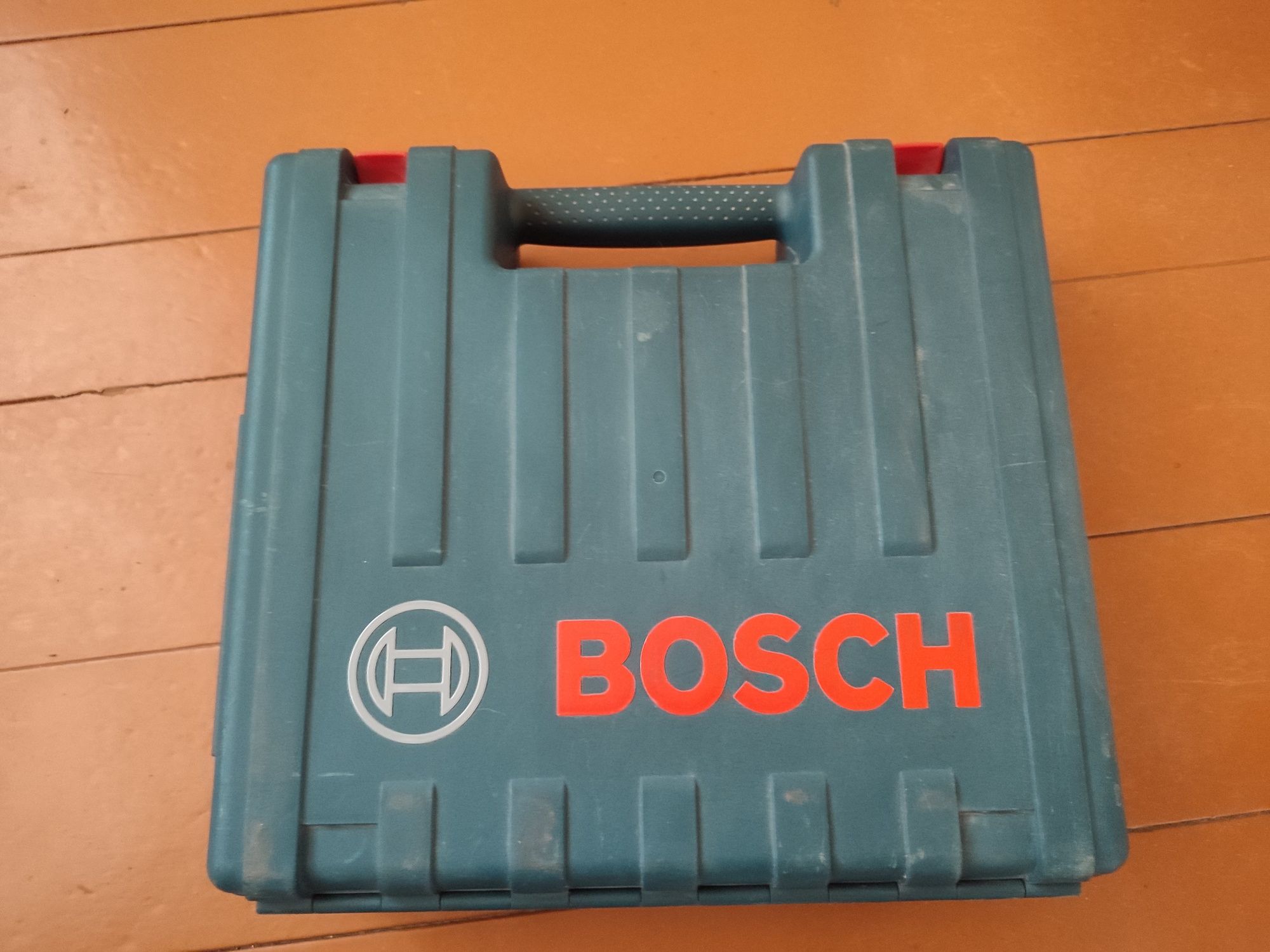 Перфоратор Bosch hammer