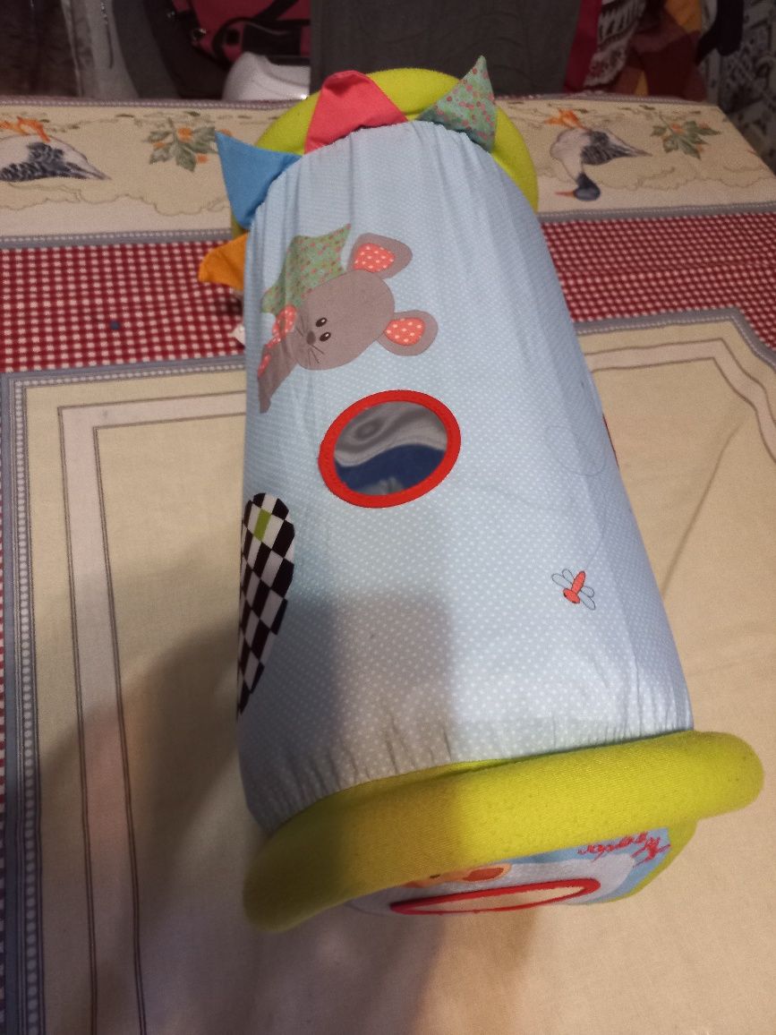 Rolo de actividades para bebés
