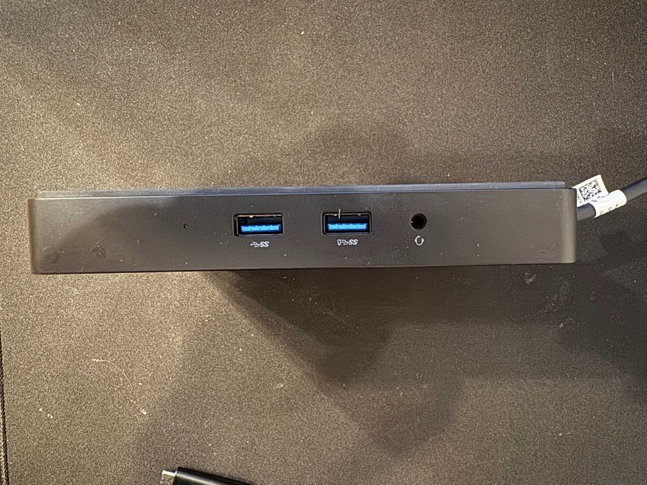 Stacja dokująca DELL WD 15 + zasilacz 130W + Mini DisplayPort