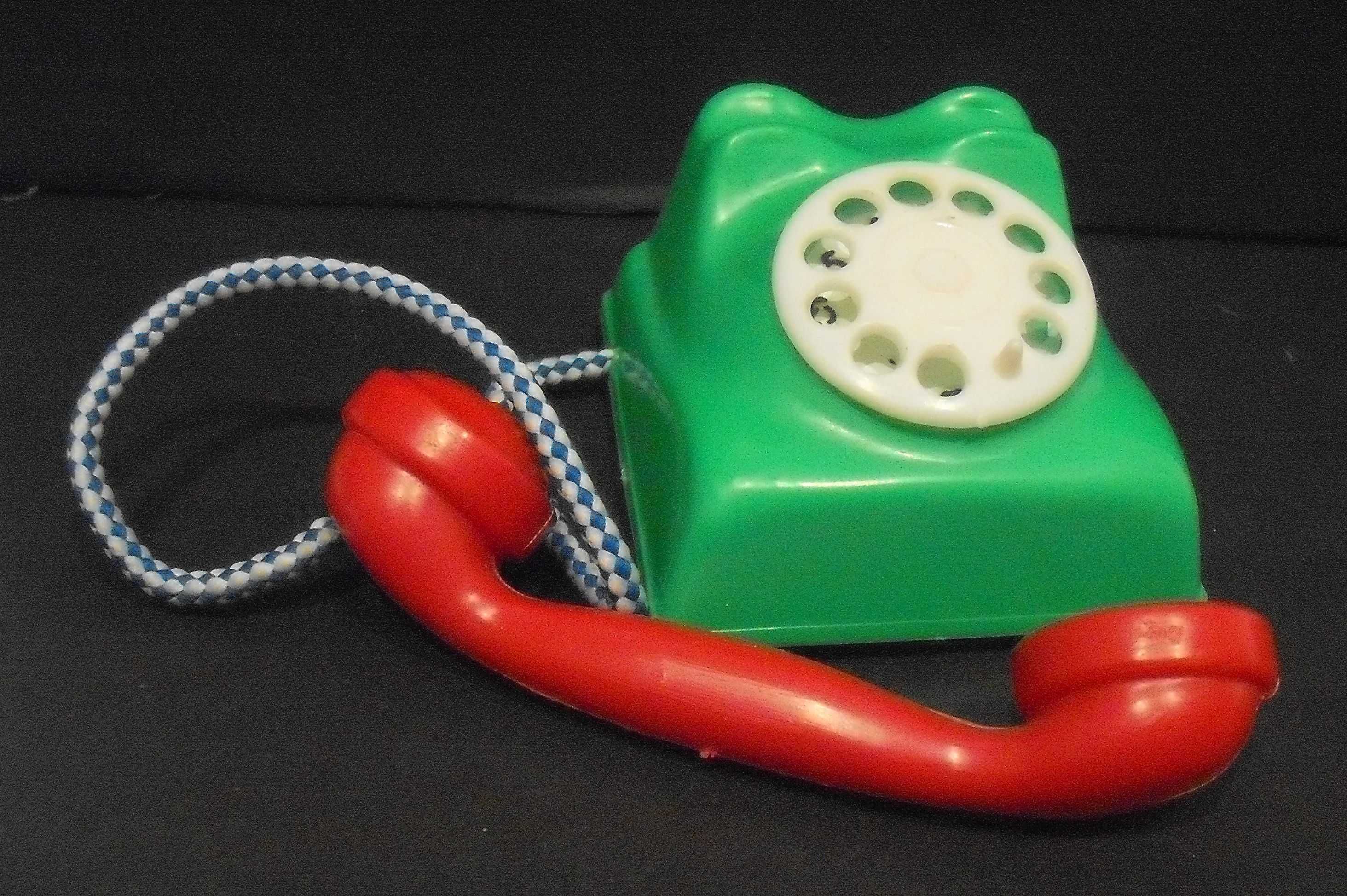 PEPE - Telefone antigo feito em plástico