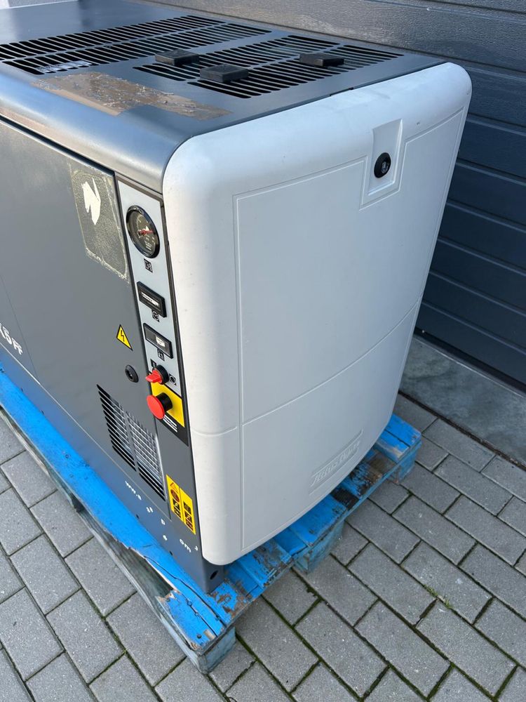 Kompresor  śrubowy ATLAS COPCO GA5 5.5kw 9.75 bar + OSUSZACZ
