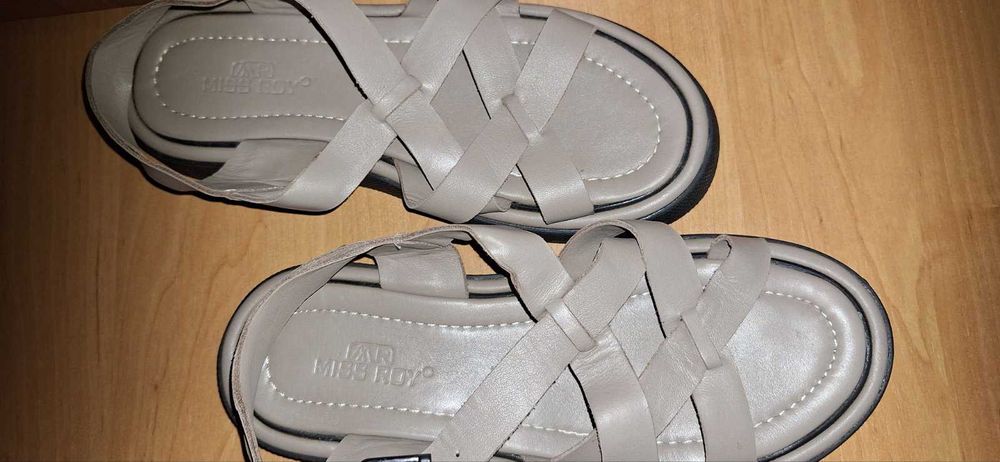 Босоніжки, нові, Miss ROY