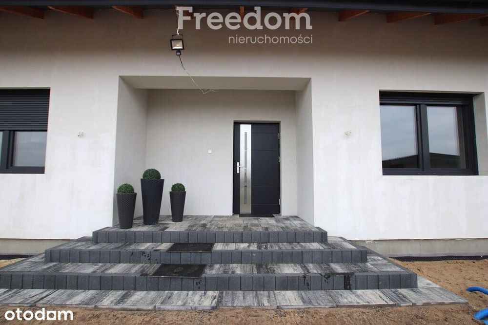 Nowoczesny dom parterowy z 2024 r