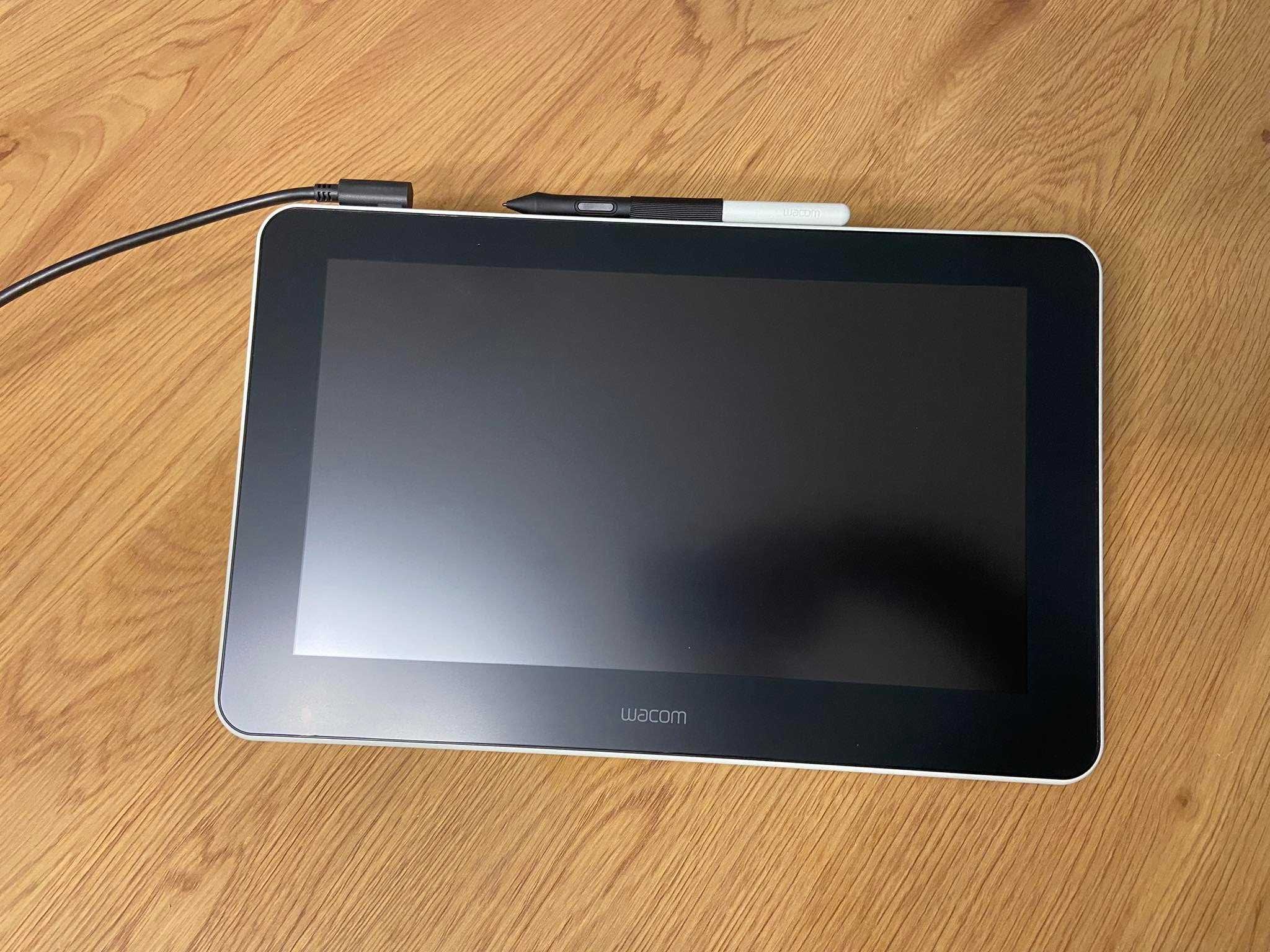 Tablet graficzny Wacom One Display 13 (DTC133) na gwarancji