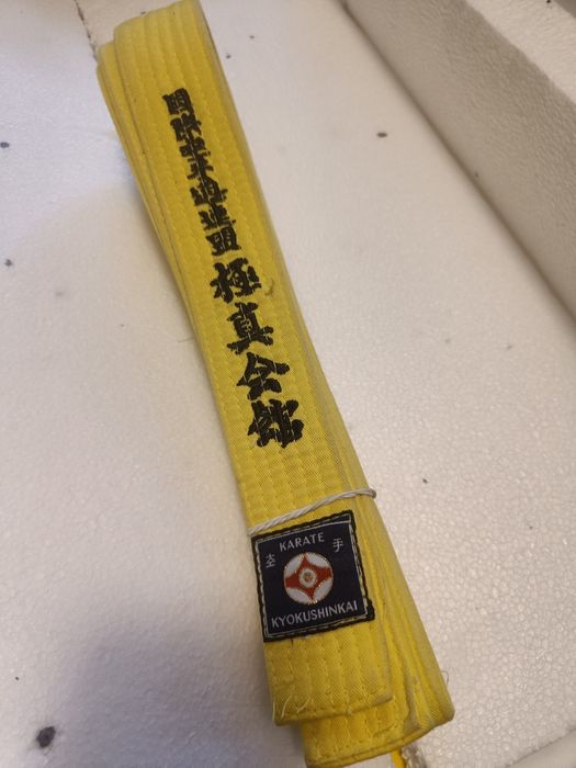 Żółty pas do karate kyokushin