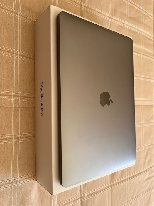 Macbook Pro 13” Touch Bar Intel Core i5 1.4GHz 8GB Ram 256GB SSD