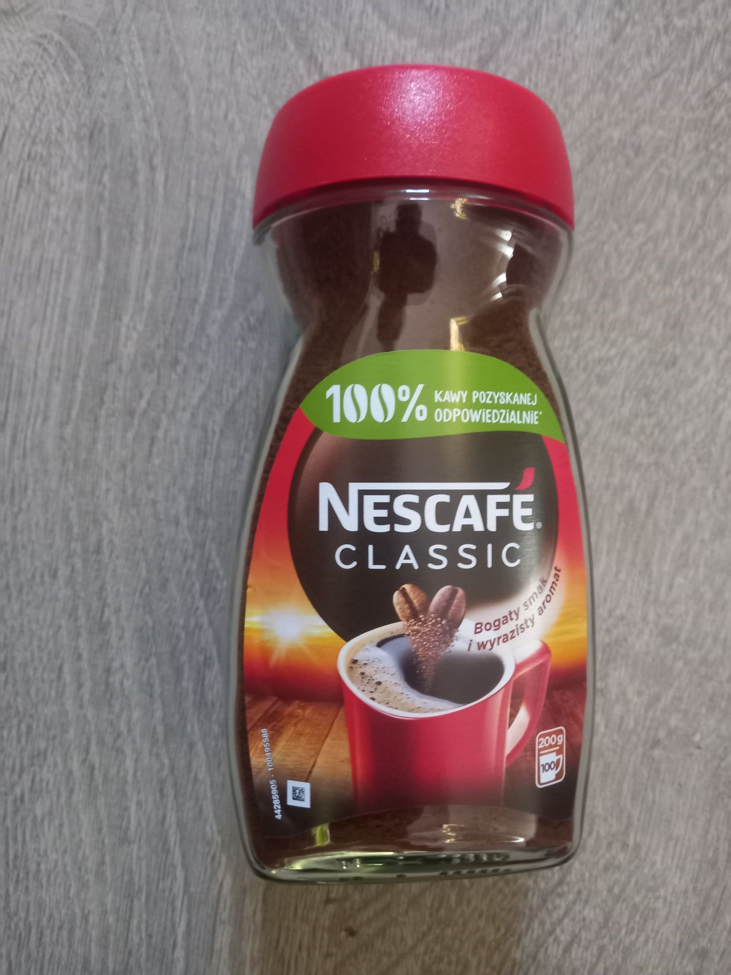 Продам каву, Нескафе 200 грам.