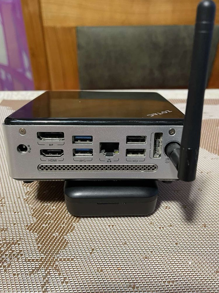 Mini PC  Intel Celeron 1.5 GHz  4GB  60 gb SSD