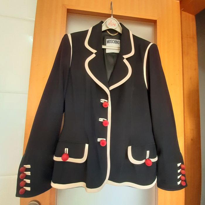 Venda blaser da marca MOSCHINO,  preto debroado a branco.