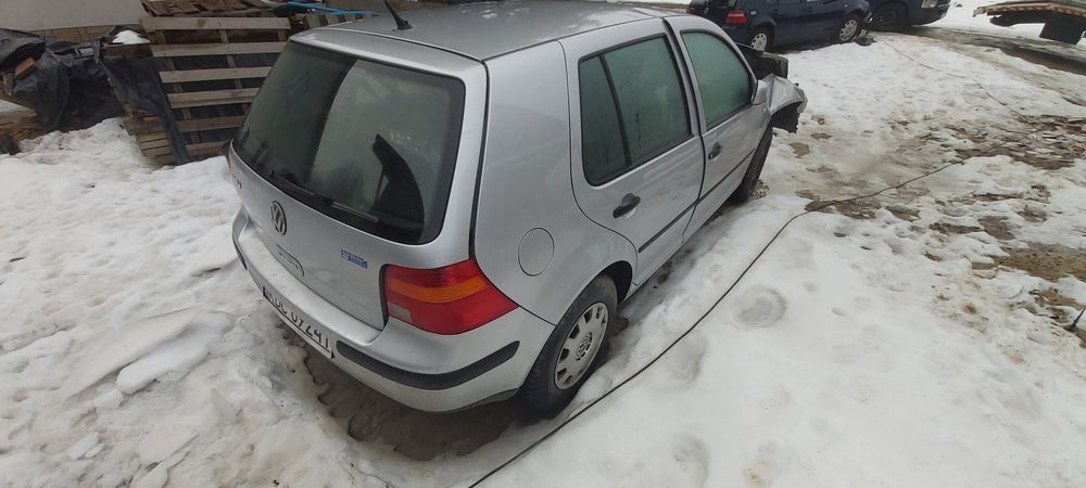 Drzwi kompletne golf 4 IV bora srebrne LA7W  (97-05)