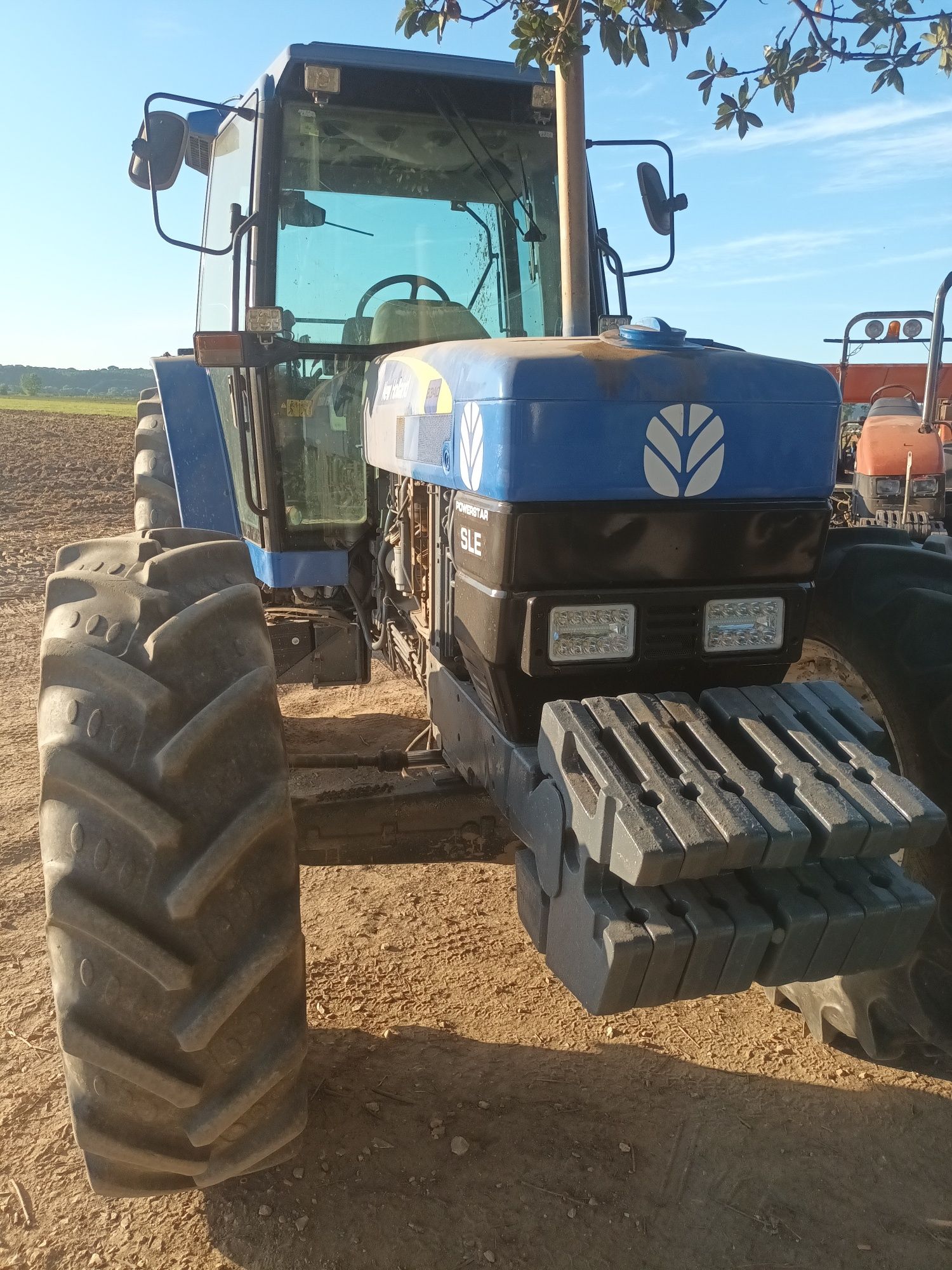 Tractor new holland 8340sle