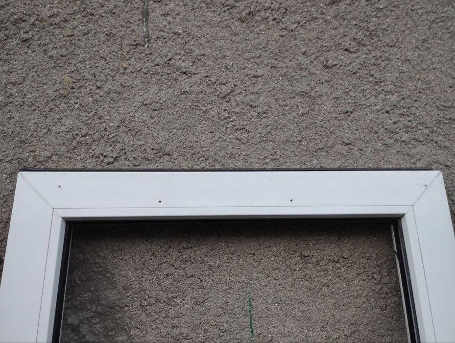 Металопластиковая дверь.2,10х72см(без основного стеклопакета).