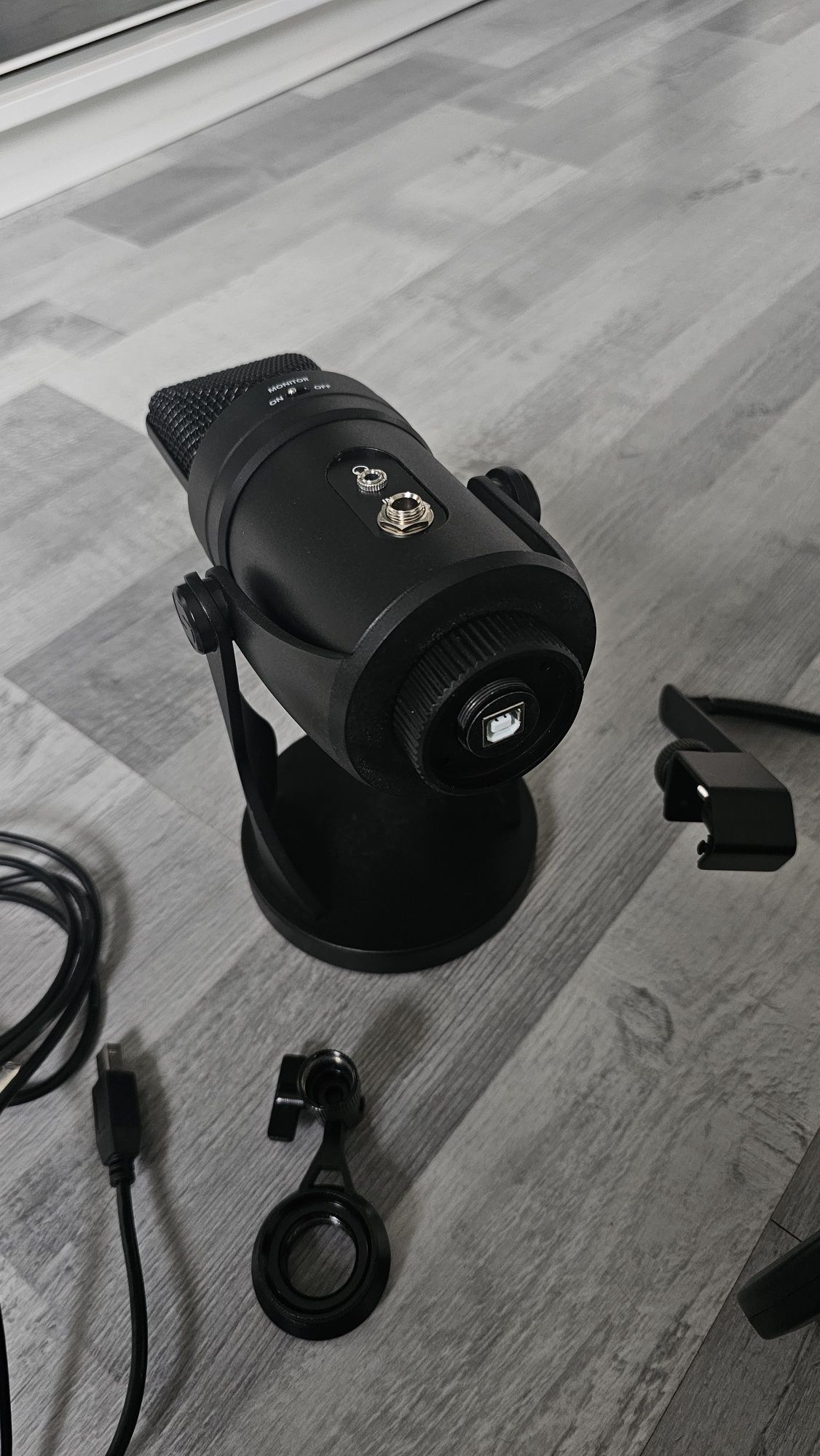 Samson GTRACK PRO USB - Stan idealny mikrofon pojemnościowy